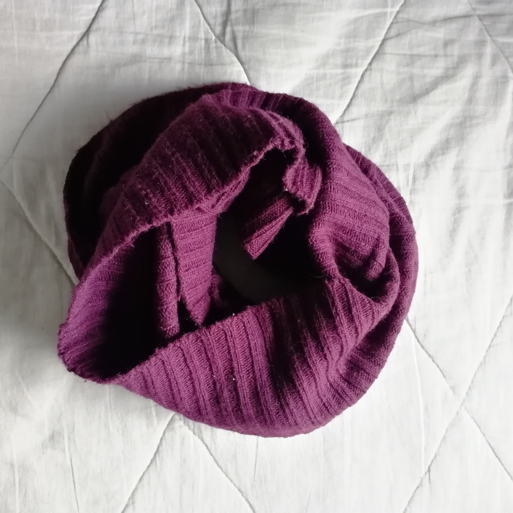 Purple angora blend infinity scarf | H&M